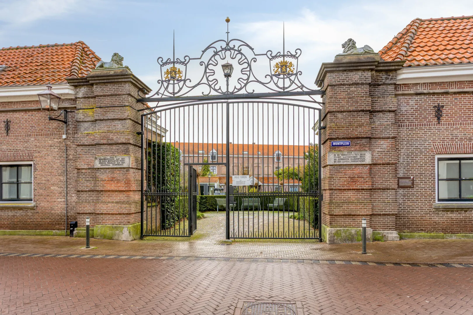Muntplein 9